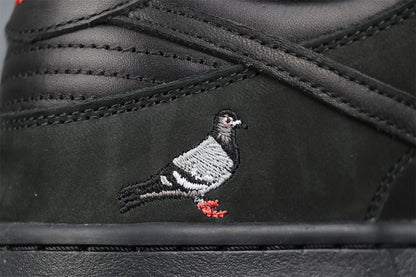 Jeff Staple x Nike Dunk Low Pro SB 'Black Pigeon' Shoe
