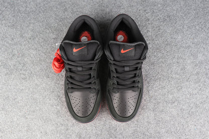 Jeff Staple x Nike Dunk Low Pro SB 'Black Pigeon' Shoe