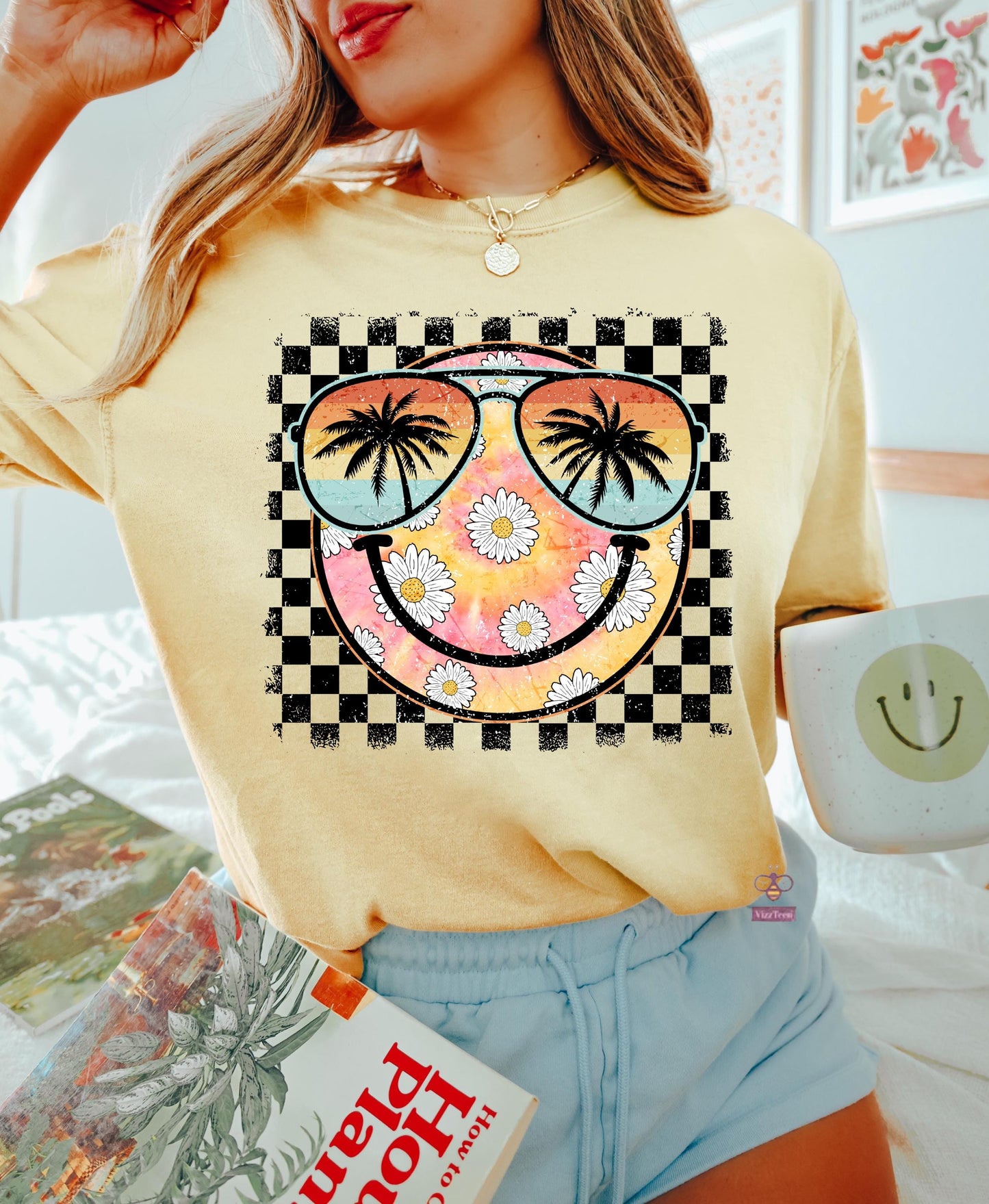 Summer Smile Face Shirt, Popular Preppy Checkered Aesthetic Women Shirts, Girls, Daisy Smile Tie Dye, Beach, Girly, Hibiscus, Lake Tee
