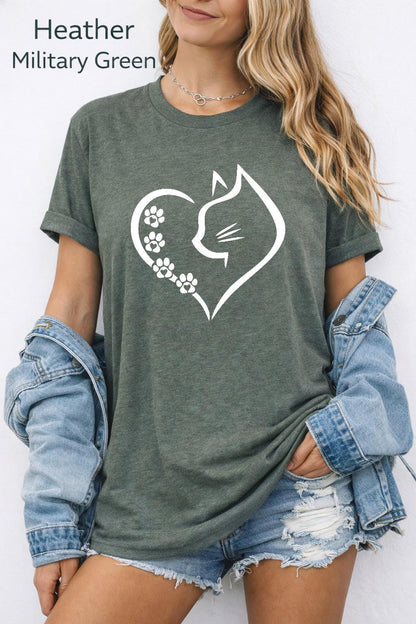 Cat Heart Shirt, Cat Shirt, Cats Shirt, Gift for Cat Mom, Cat Mom Shirt, Cat Shirts for Women, Cat Lover Shirt, Cat Owner Gift Idea