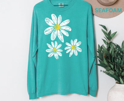 Comfort Colors Daisy Long Sleeve Shirt, Boho Floral Graphic Retro Aesthetic Flowers Long Shirt, Trendy Spring Long Sleeve Shirt for Women