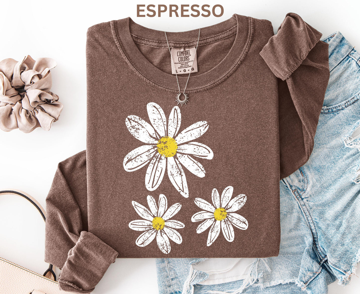 Comfort Colors Daisy Long Sleeve Shirt, Boho Floral Graphic Retro Aesthetic Flowers Long Shirt, Trendy Spring Long Sleeve Shirt for Women