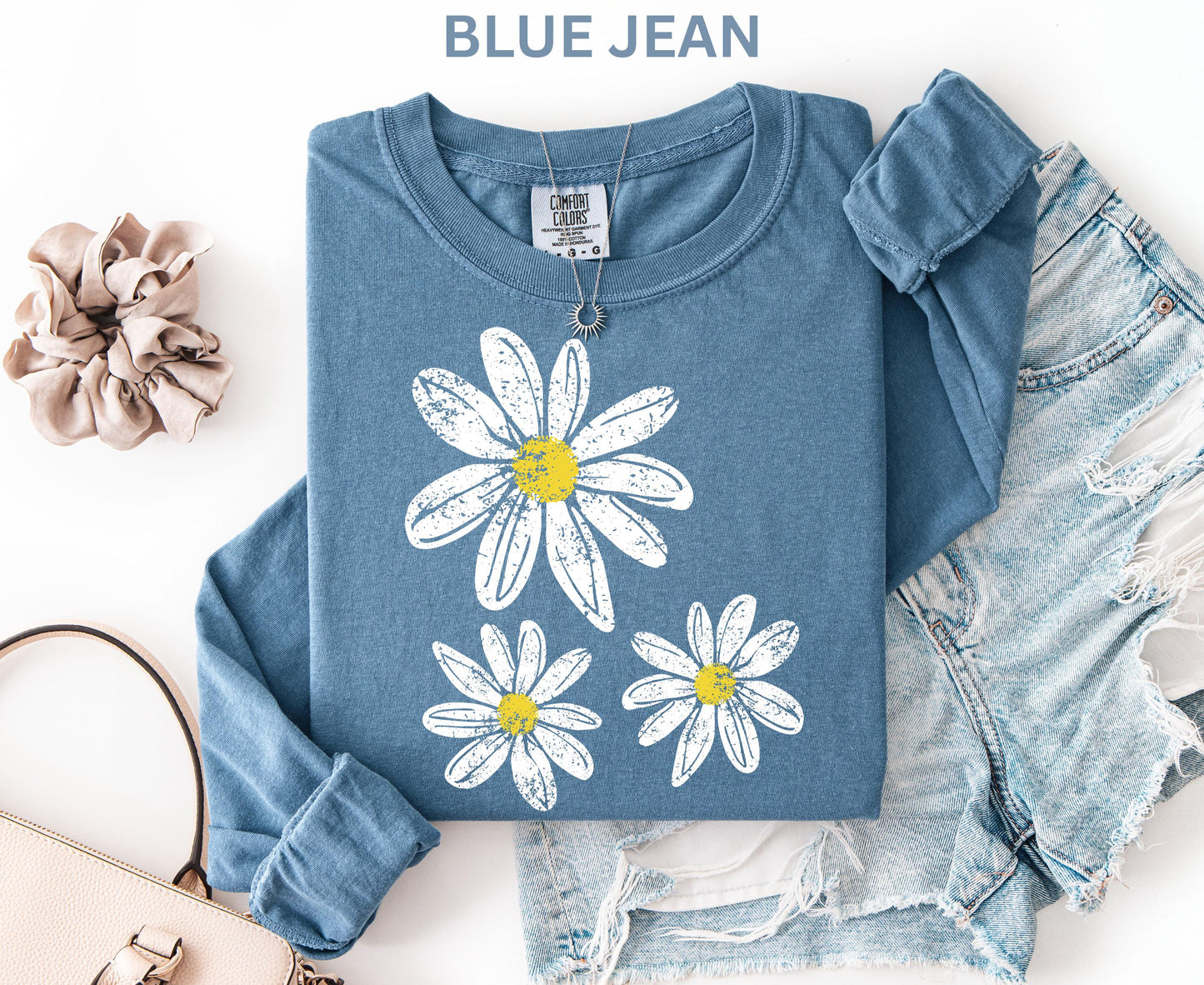 Comfort Colors Daisy Long Sleeve Shirt, Boho Floral Graphic Retro Aesthetic Flowers Long Shirt, Trendy Spring Long Sleeve Shirt for Women