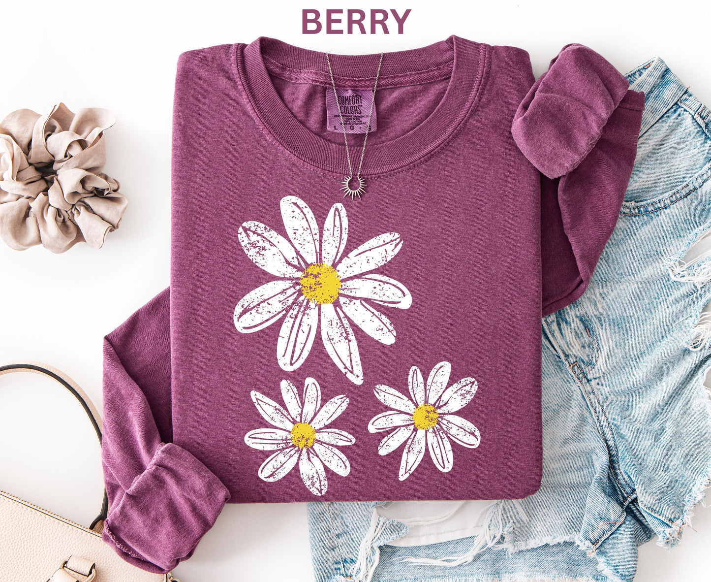 Comfort Colors Daisy Long Sleeve Shirt, Boho Floral Graphic Retro Aesthetic Flowers Long Shirt, Trendy Spring Long Sleeve Shirt for Women
