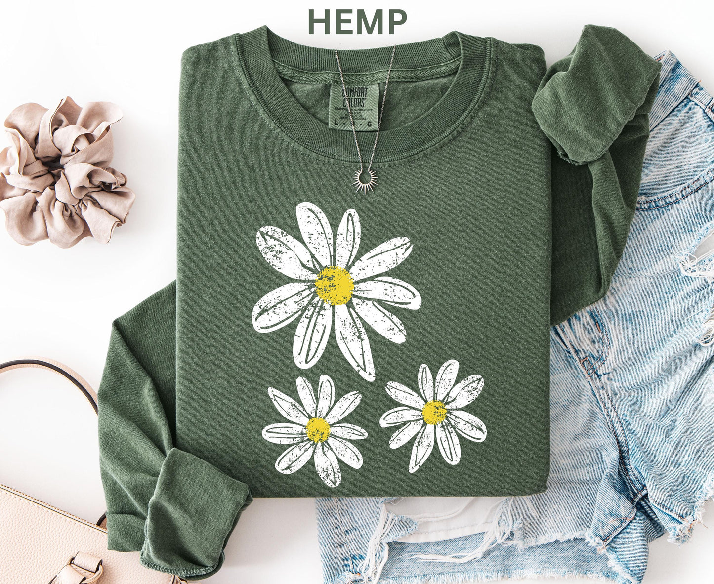 Comfort Colors Daisy Long Sleeve Shirt, Boho Floral Graphic Retro Aesthetic Flowers Long Shirt, Trendy Spring Long Sleeve Shirt for Women