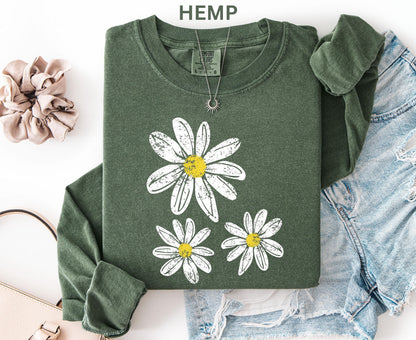Comfort Colors Daisy Long Sleeve Shirt, Boho Floral Graphic Retro Aesthetic Flowers Long Shirt, Trendy Spring Long Sleeve Shirt for Women